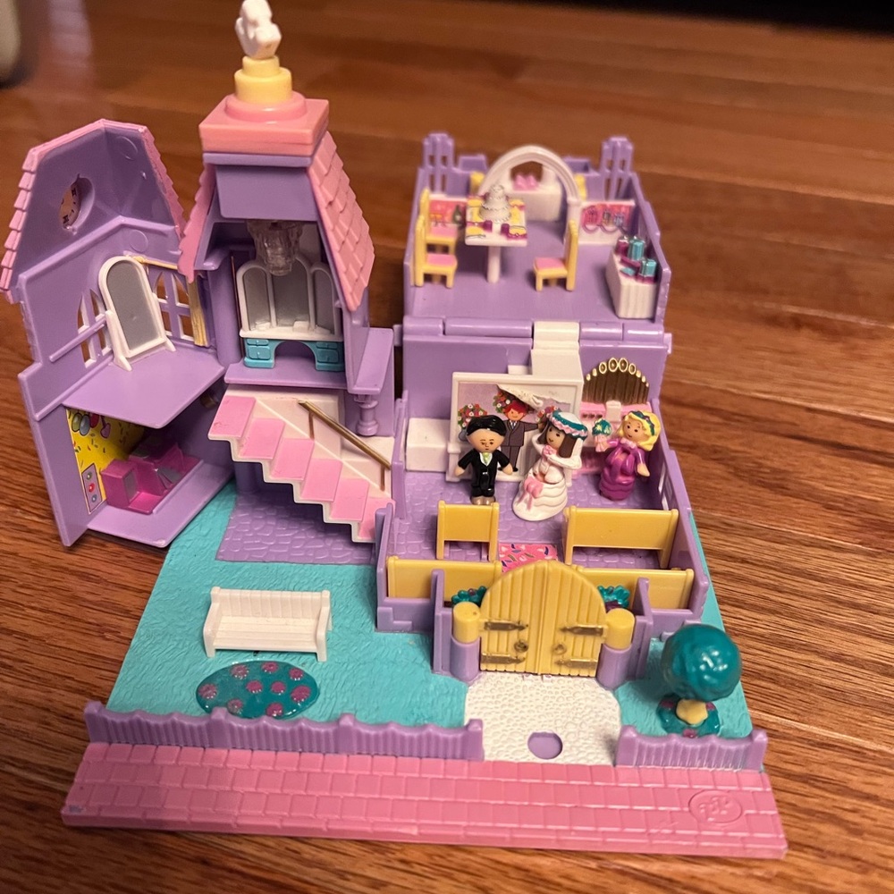 Vintage 1993 Polly Pocket Bluebird Wedding Chapel Playset
